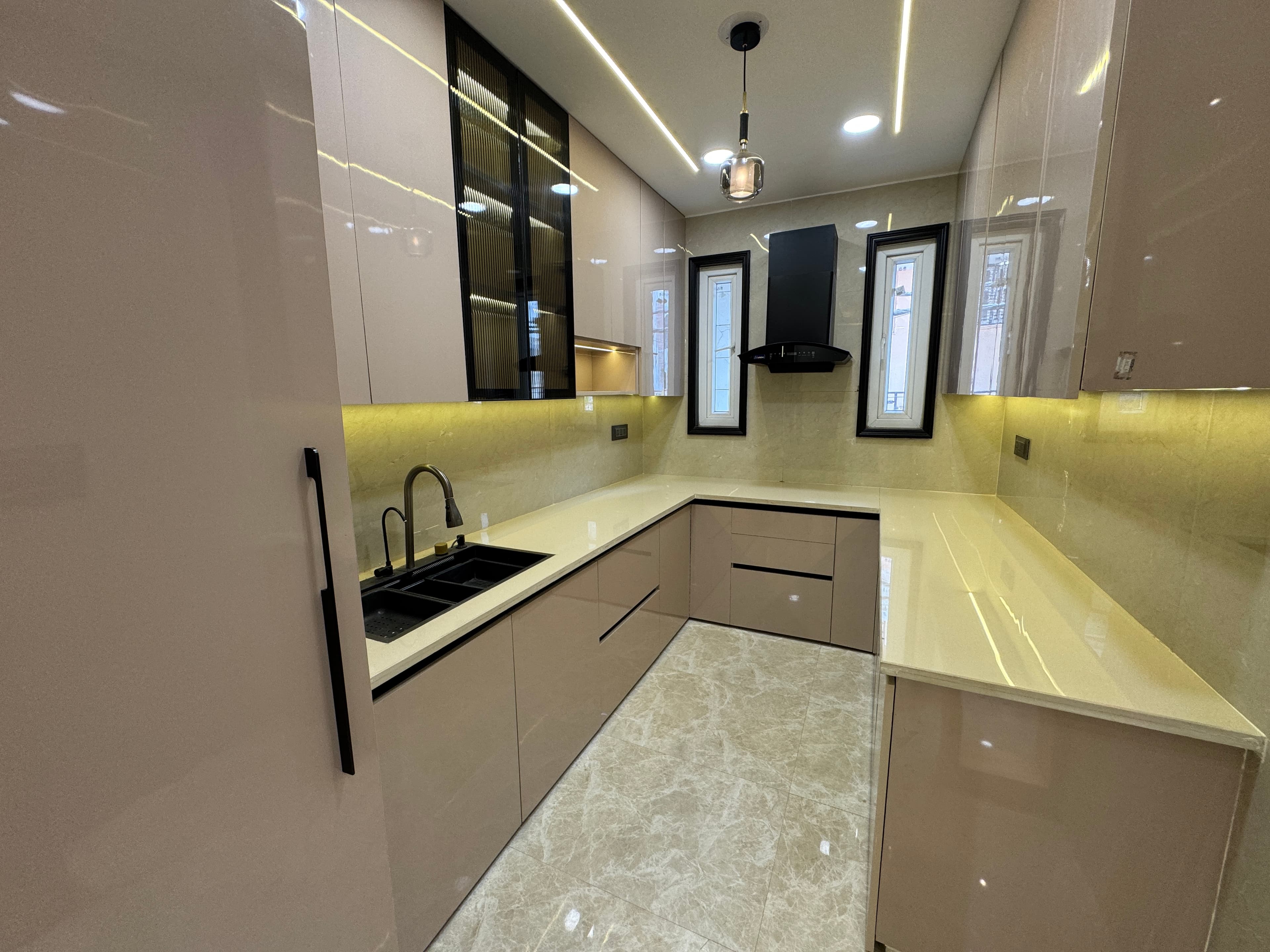 New 3BHK Flat for Sale in Dwarka Mor | Ready to Move Near Metro thumbnail 4