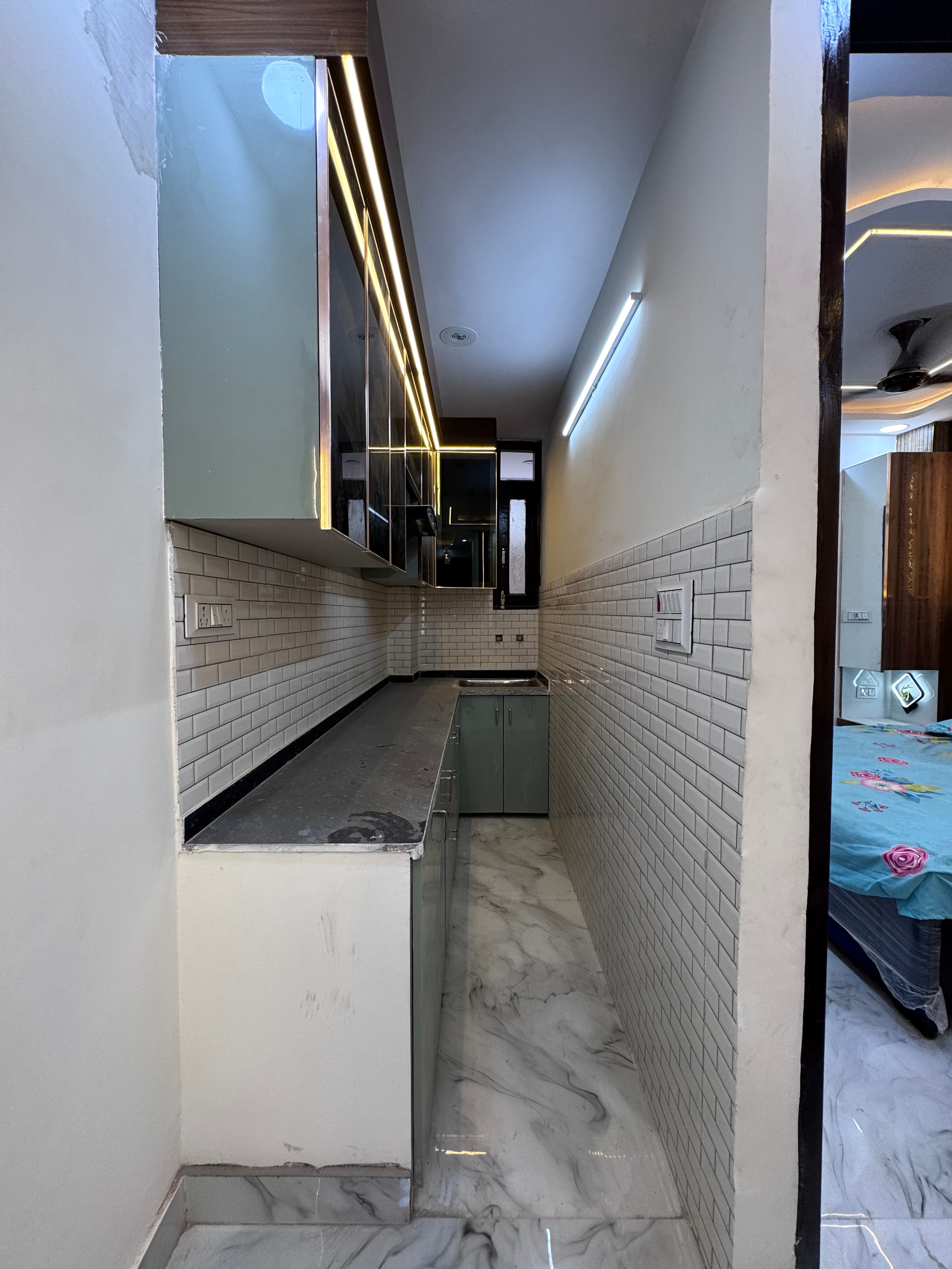 2BHK 55 Gaj Flat for Sale in Uttam Nagar West thumbnail 3