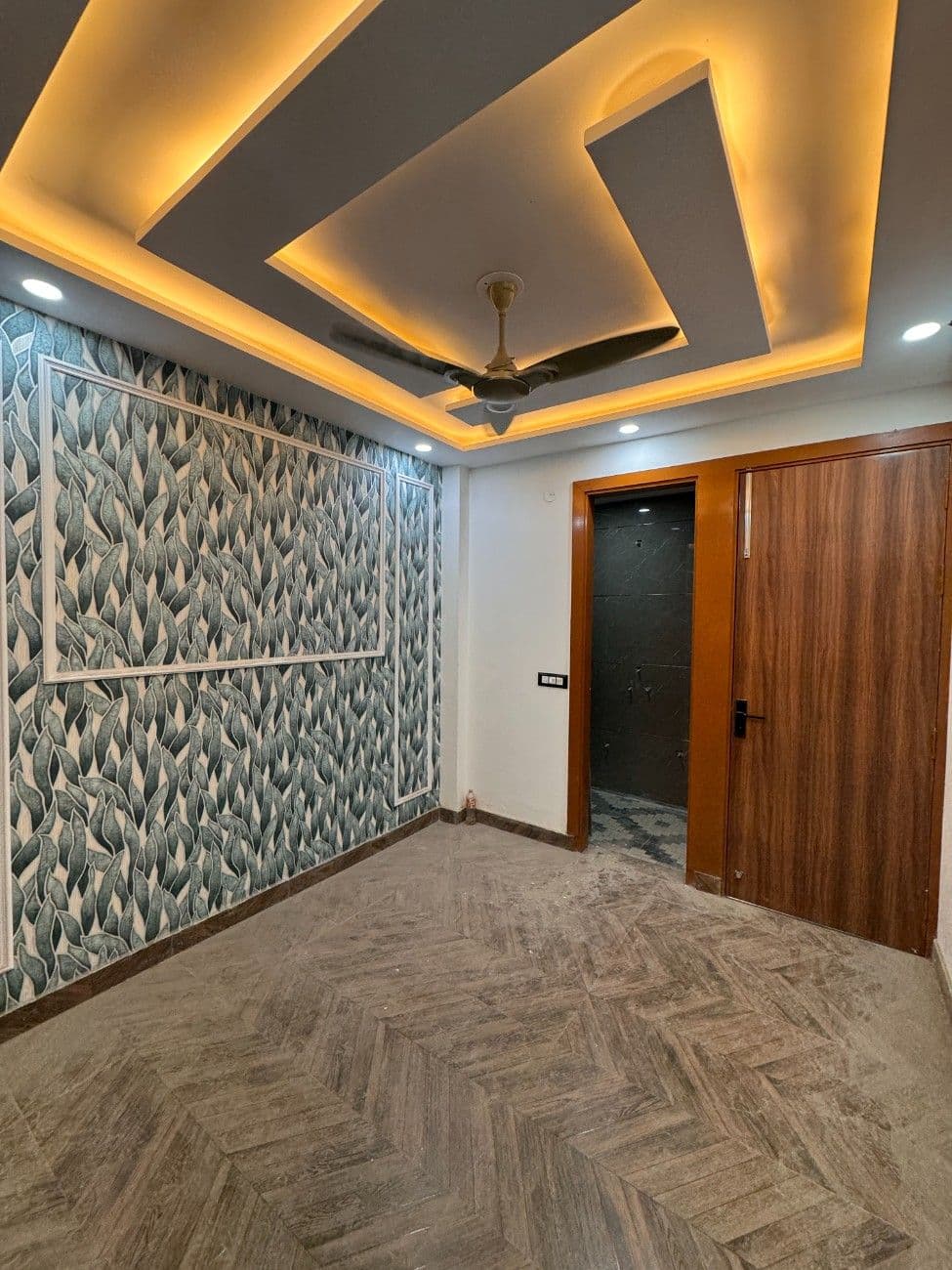 3BHK 90 Gaj Flat for Sale in Dwarka Mor | Luxury Ready-to-Move Home thumbnail 4