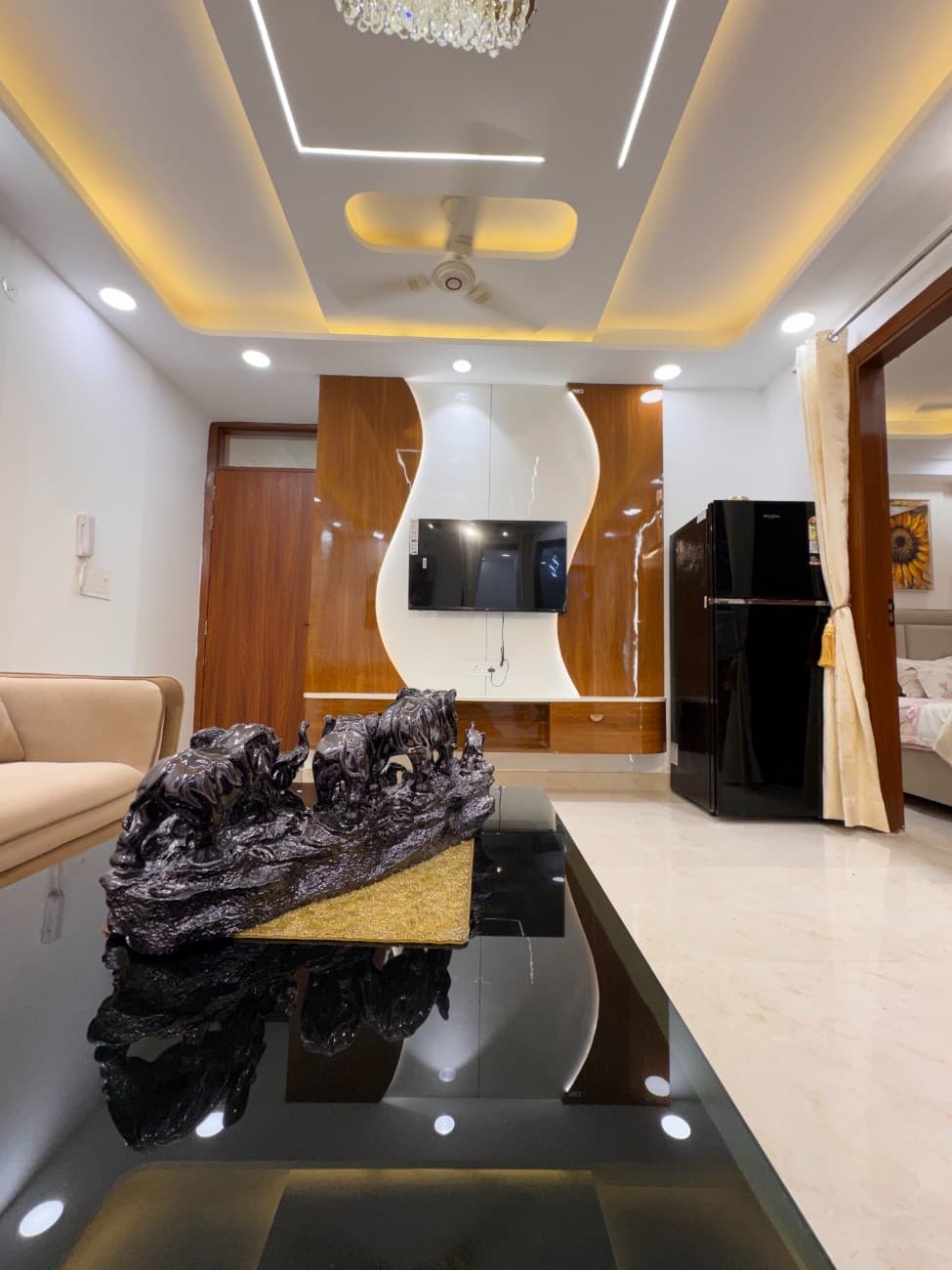 3BHK 85 Gaj Flat for Sale in Dwarka Mor | Premium Family Home thumbnail 2