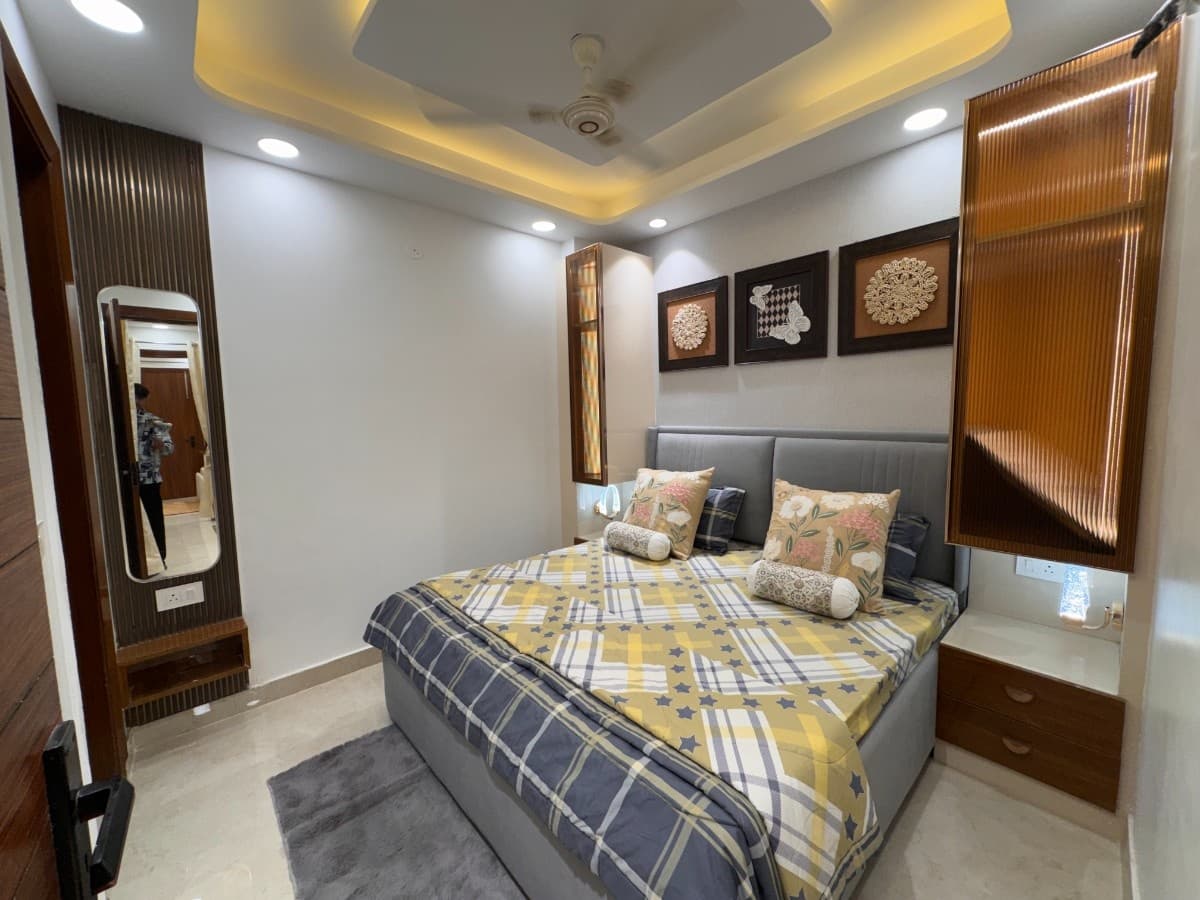 2BHK 60 Gaj Flat for Sale in Dwarka Mor | Ready to Move | Prime Location | Home Loan Available thumbnail 5