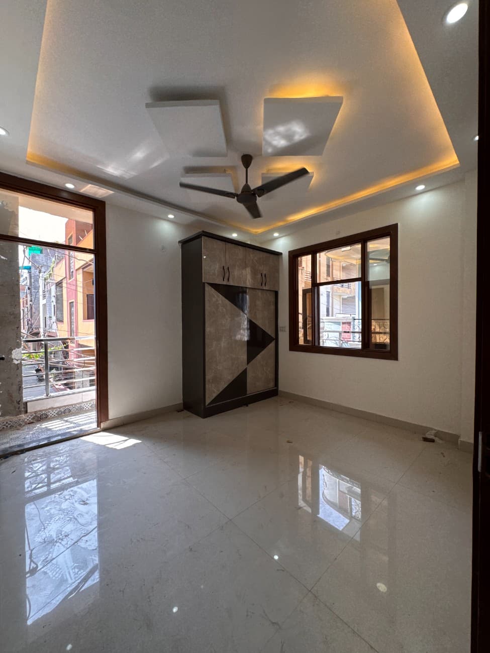 3BHK 100 Gaj Flat for Sale in Nangli | Luxury Ready-to-Move Home thumbnail 4