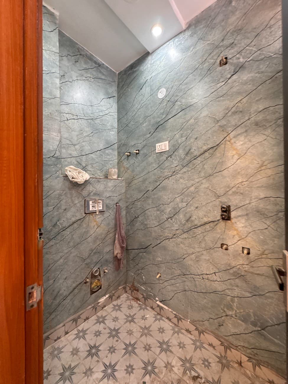 3BHK 100 Gaj Flat for Sale in Nangli | Luxury Ready-to-Move Home thumbnail 8