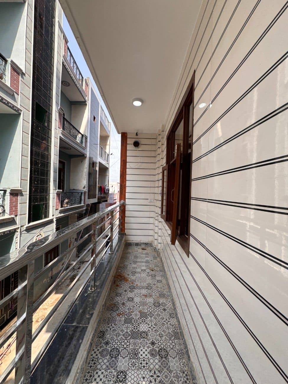 3BHK 100 Gaj Flat for Sale in Nangli | Luxury Ready-to-Move Home thumbnail 6