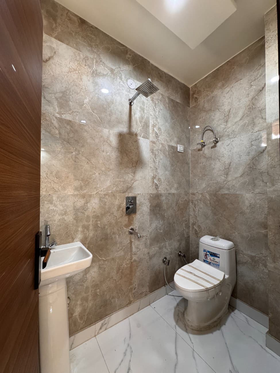3BHK 90 Gaj Flat for Sale in Dwarka Mor thumbnail 6