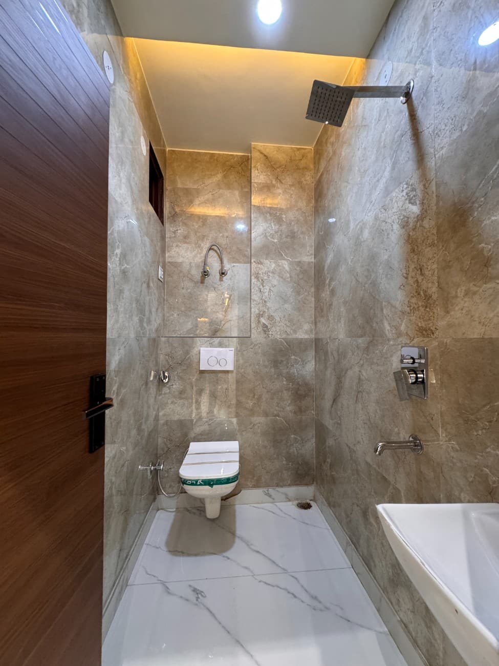 3BHK 90 Gaj Flat for Sale in Dwarka Mor thumbnail 4