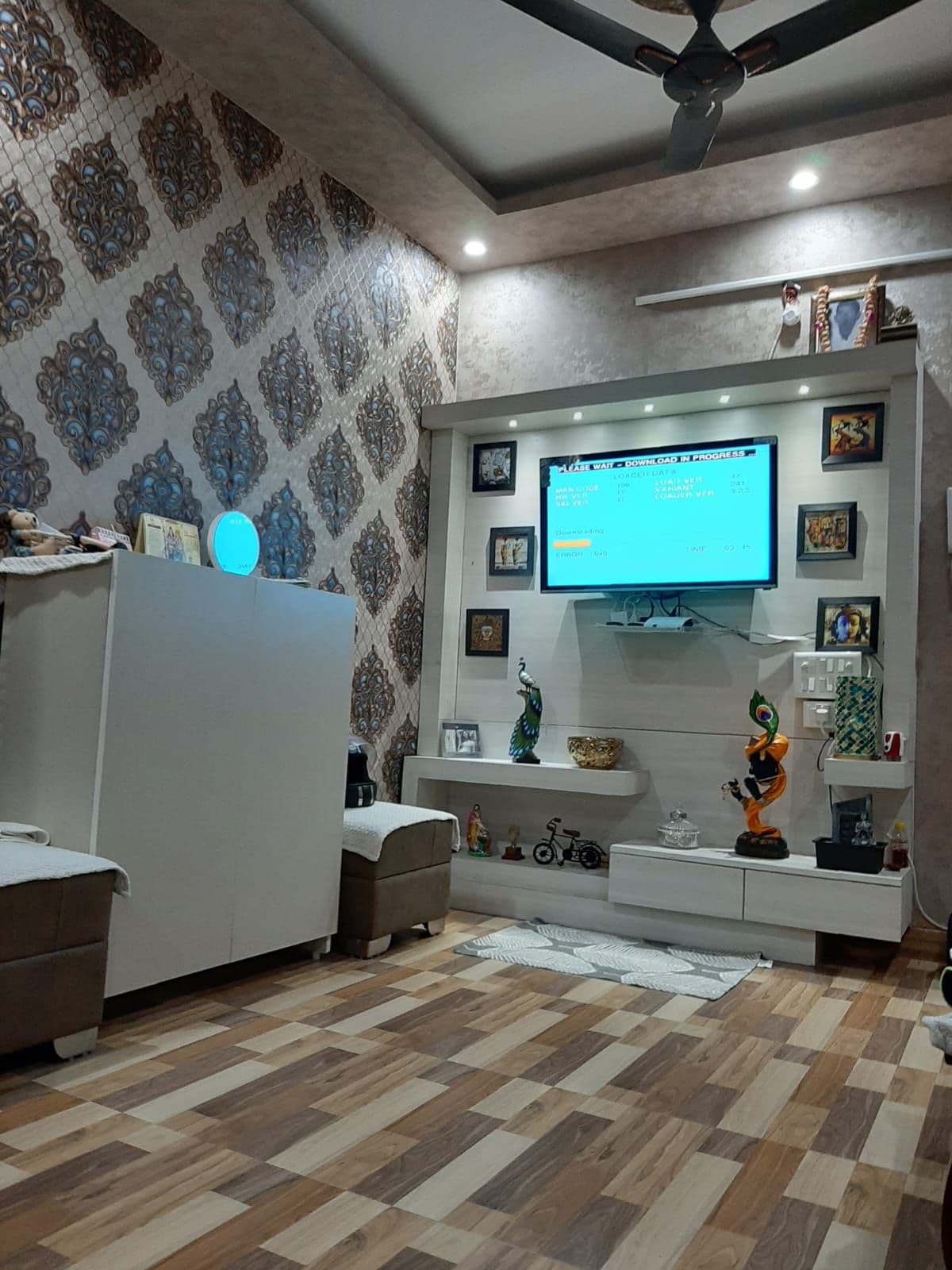 Compact residential 3bhk floor at dwarka mor