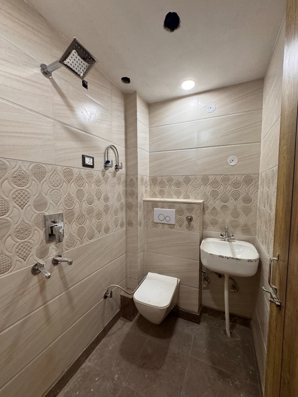 2BHK 55 Gaj Flat for Sale in Dwarka Mor | Near Metro thumbnail 3