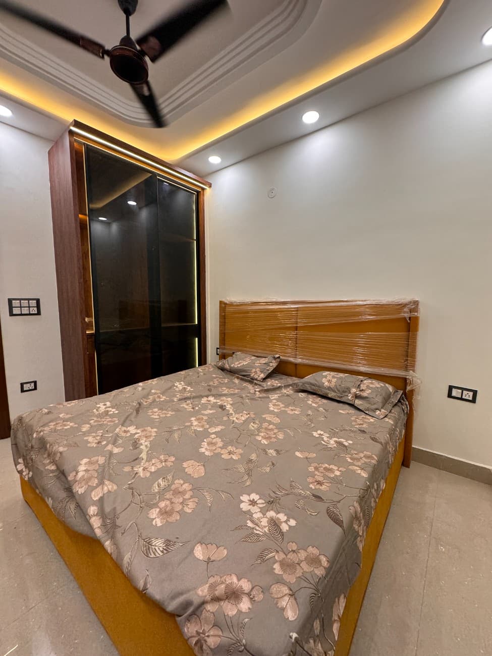 2BHK 55 Gaj Flat for Sale in Dwarka Mor | Near Metro thumbnail 6