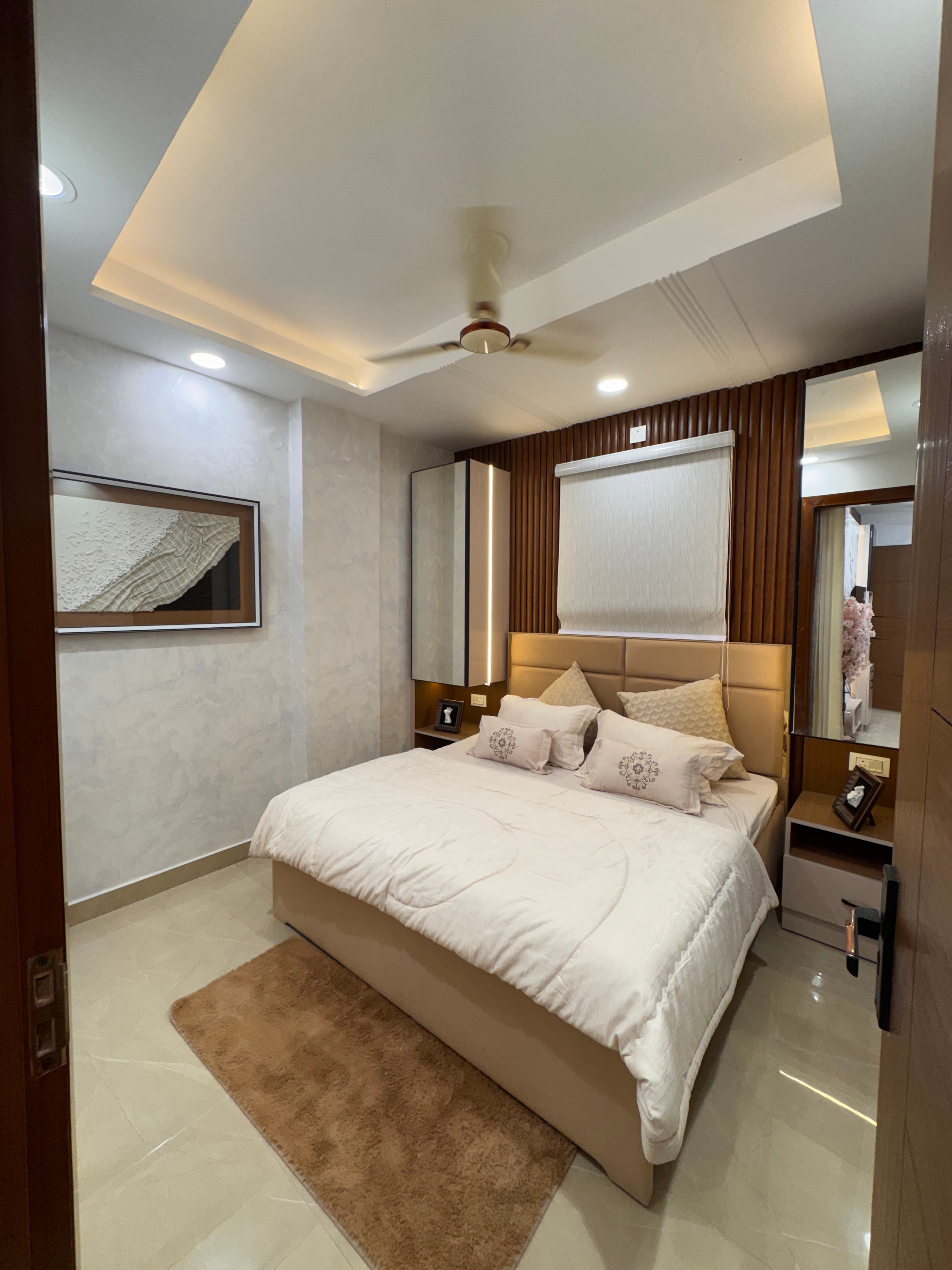 3BHK Flat for Sale in Dwarka Mor | 90 Gaj | ₹64 Lakh thumbnail 2